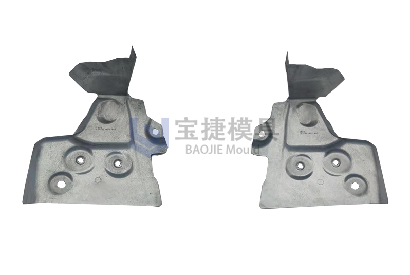 BMW-左、右尾燈罩-CR3-浙江寶捷模具科技有限公司